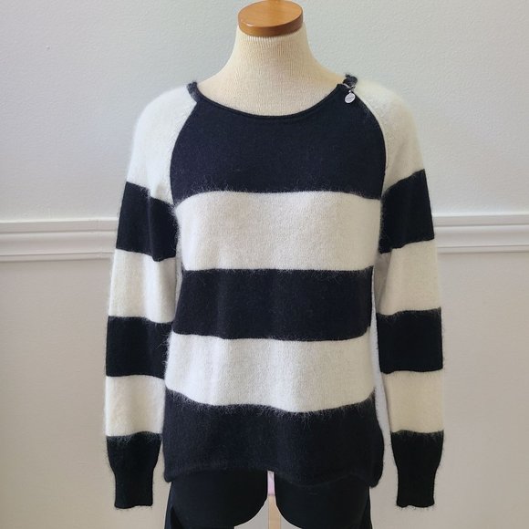 SALE 💥Guess Sweater Black White Striped Women’s Knit Top High Low Zipper,Size L - Picture 1 of 12